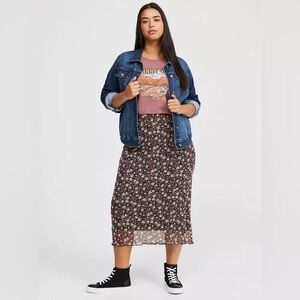 Torrid Tea Length Floral Mesh Pencil Skirt-Women Size 4X
